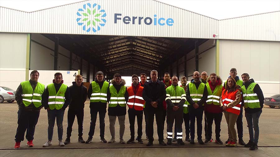 Visita de alumnos y profesores del Grado Medio de Técnico/a en Instalaciones Frigoríficas